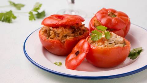 Gevulde tomaten op z'n Grieks