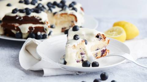 Citroencake met blauwe bessen en ricottacrème