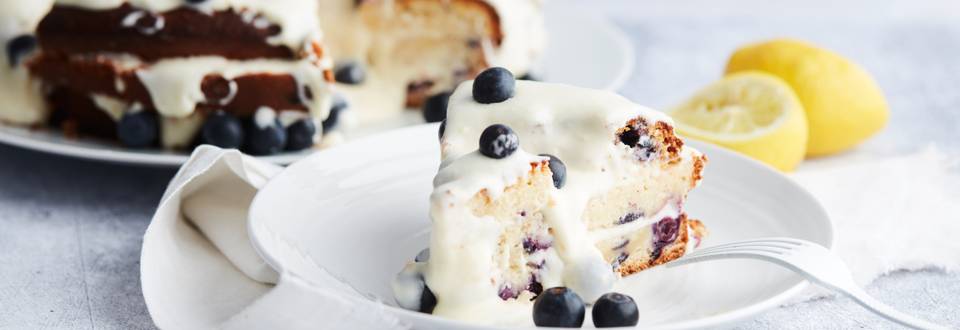 Citroencake met blauwe bessen en ricottacrème